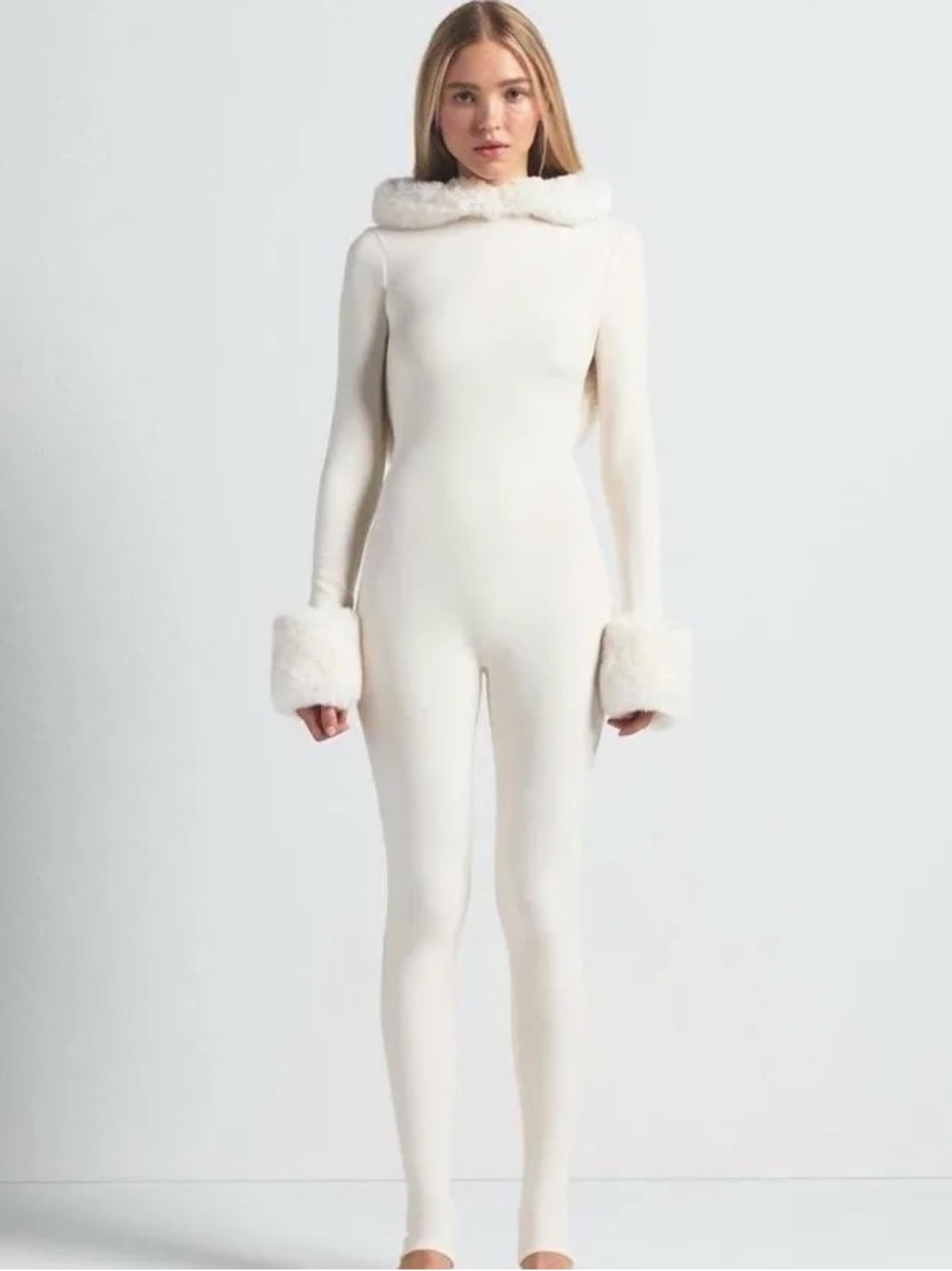 SKIMS Backless Faux-Fur Trim Jumpsuit - Picture 2 of 2